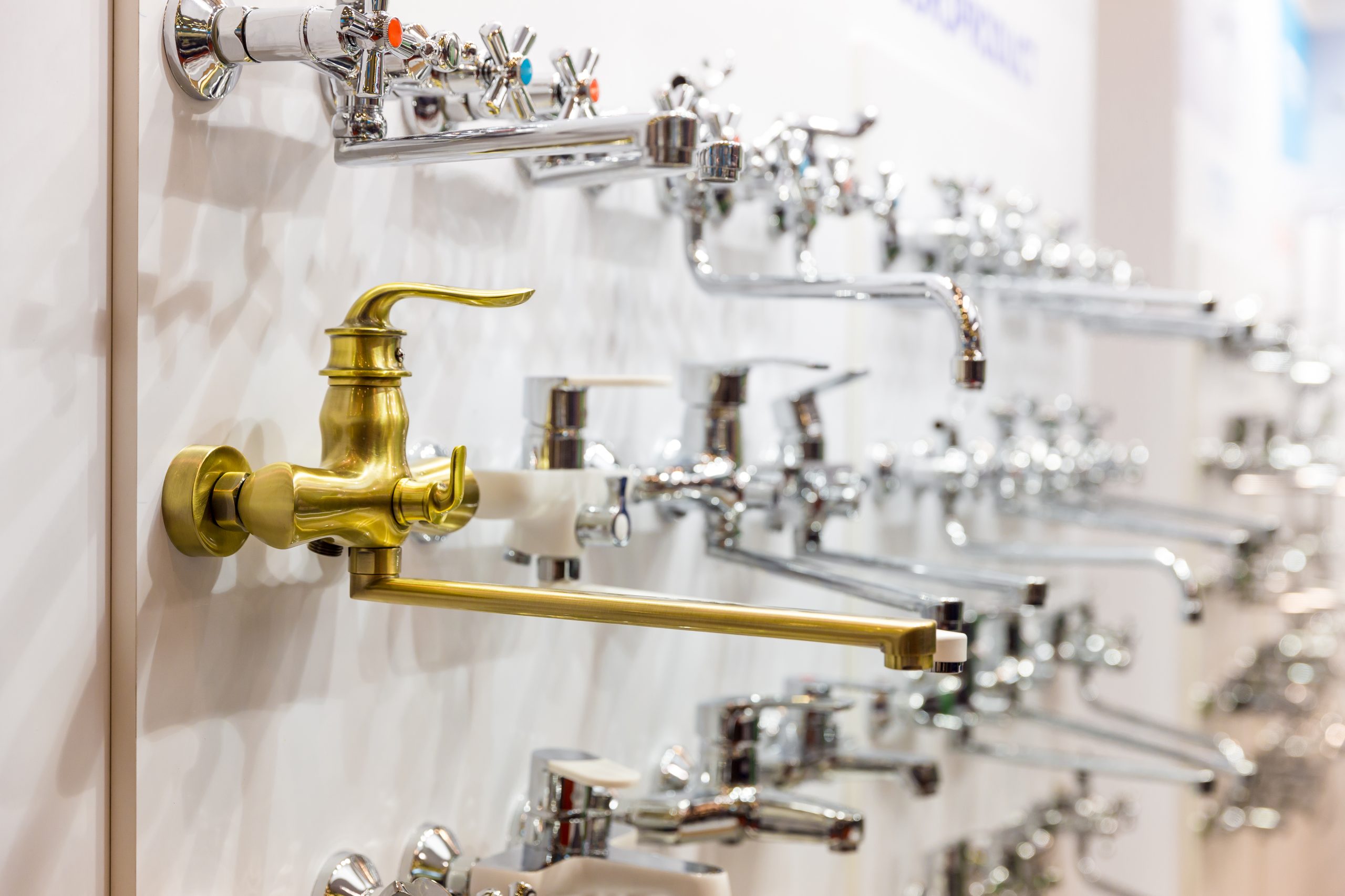 modern kitchen faucet styles 2025